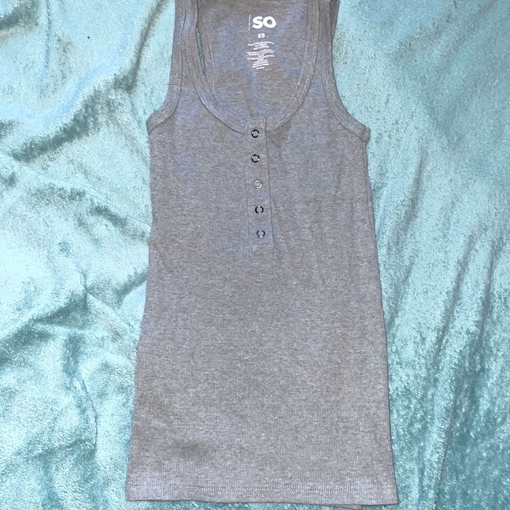 SO ribbed gray tank top, form fitting